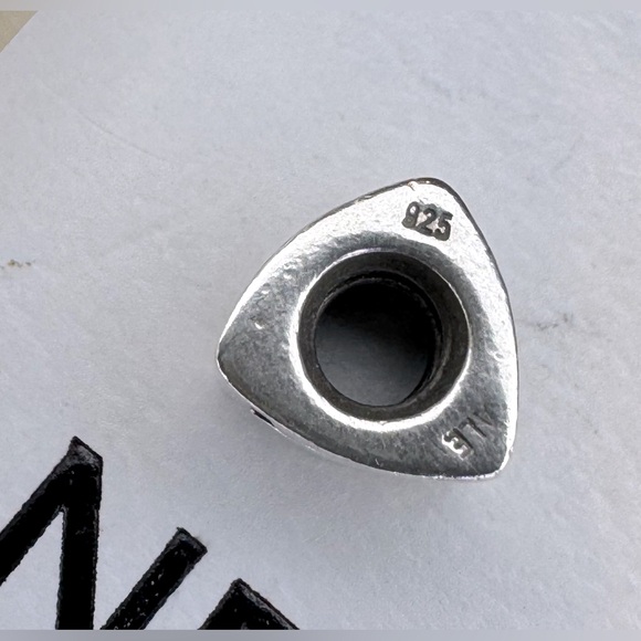 Authentic Pandora Retired Letter ‘O’ 925 Ale Charm - Picture 10 of 10